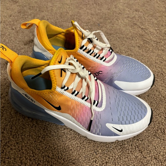 women’s air max 270 - Picture 3 of 5